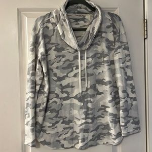 Camouflage Calvin Klein sweatshirt